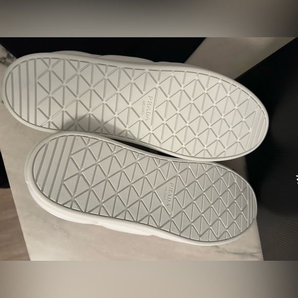 Prada white leather sneaker size 41.5 new - Picture 4 of 8